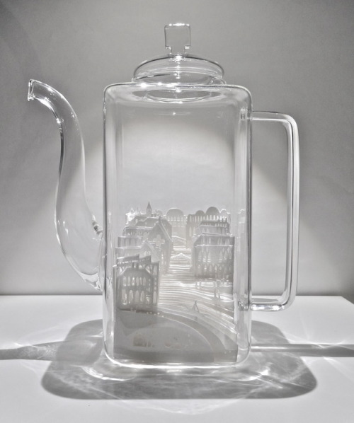 culturenlifestyle: Miniature Cities Built Inside Glass Vessels New York based Japanese artist Ayumi 