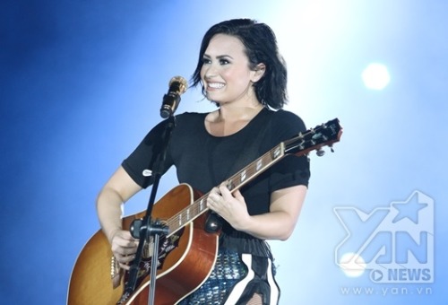 dlovato-news:  MAY 9th - Performing at YAN BeatFestival in Vietnam. More pictures in our gallery.