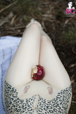 perfectuerotica:  Fernanda SG in Snow White