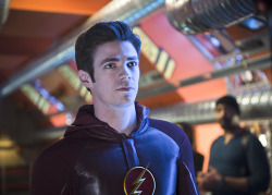 flashfans:  20 stills from The Flash season finale, episode 1x23 “Fast Enough” added to the Gallery [The CW]