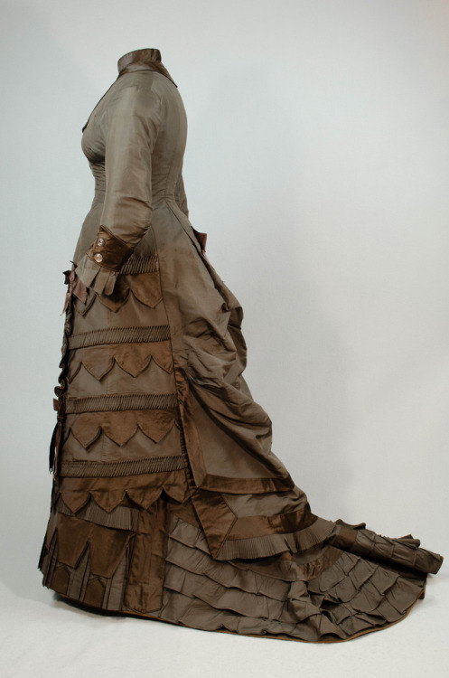 Day dress ca. 1880From the Irma G. Bowen Historic Clothing Collection at the University of New Hamps