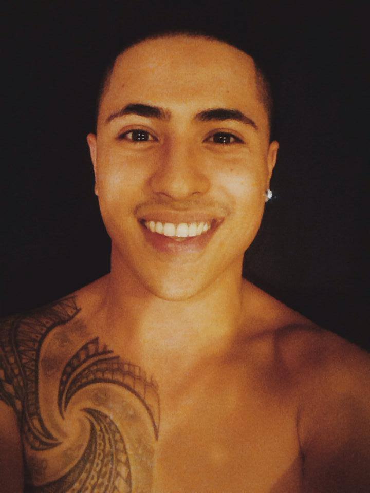  Singer and entertainer Joey Diamond 
