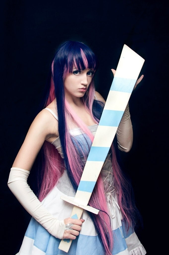 sharemycosplay:  http://mrproton.deviantart.com with that signature hair of Anarchy!