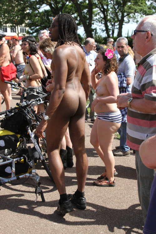 World Naked Bike Ride Brighton 2014To see more pics of this great event go to…publiclynude.tu