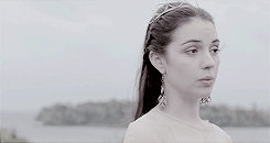 julliettewarner:favorite characters: mary stuart ♡ Those memories are a part of me, but I am stronge