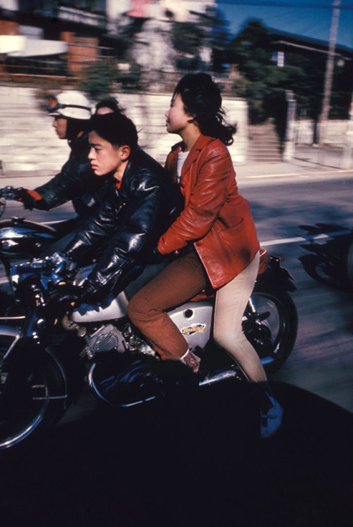 s-h-o-w-a:A group of bikers ride through the streets of Tokyo, Japan, 1959 by John Launois 