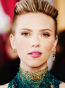 XXX momopuff:  Scarlett Johansson attends the photo