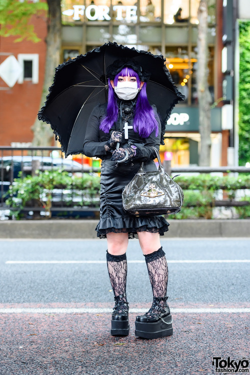 Japanese teens Mahoushozyomiuchan and Kyoppe on the street in Harajuku wearing dark fashion by Never