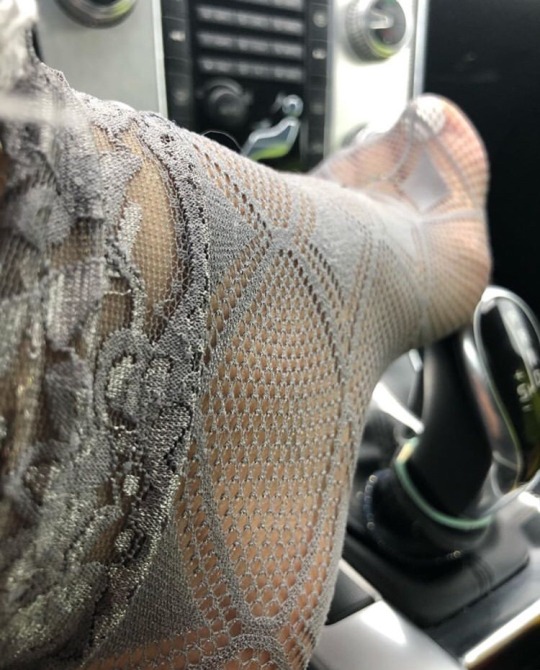 socksandfeet:      