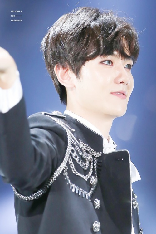 fybaekhyun:© delicate b | do not edit.