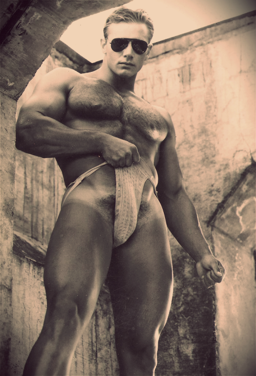 musclegods2:  John Pruitt 