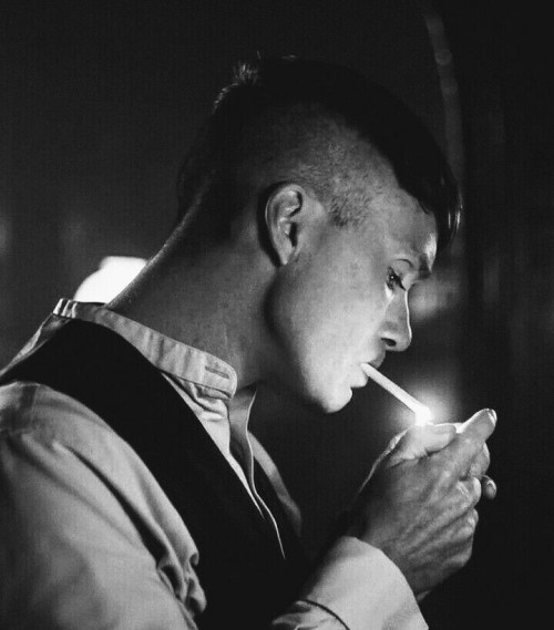 A Little Leeway And A Lot Of Restraint - Thomas Shelby X Reader