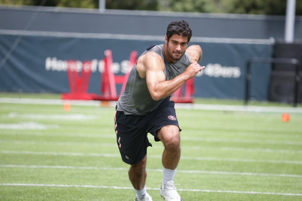 giantsorcowboys: Missing My NFL Jimmy Garoppolo Gets All Hot And Sweaty In Spring