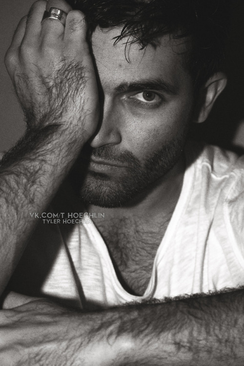 scruffysterek: Tyler Hoechlin photographed by Robbie Fimmano for Interview Magazine (2016)