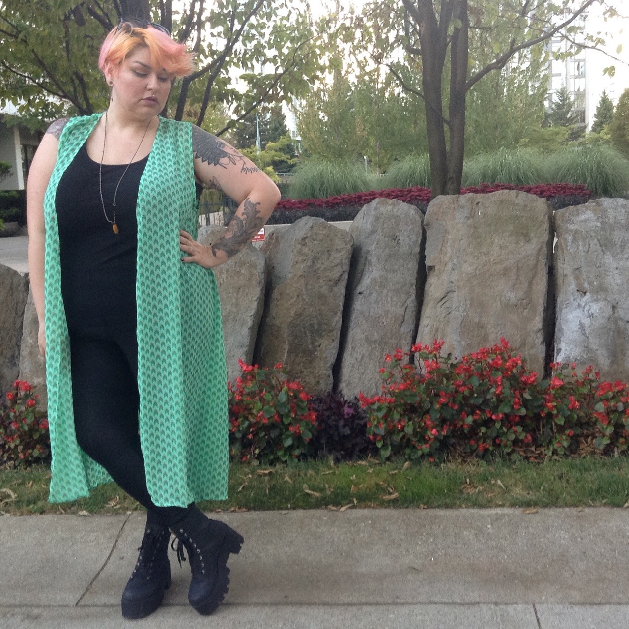 margotmeanie:  sladevegas:  margotmeanie:  Total babe drunkvanity tagged me for six