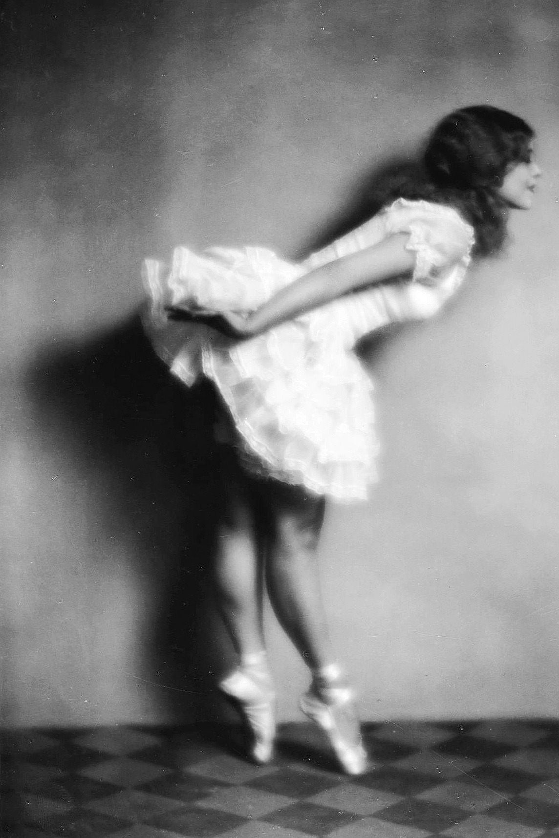 johnmackbrowns:  Mary Pickford photographed by Edward S. Curtis, 1910s.