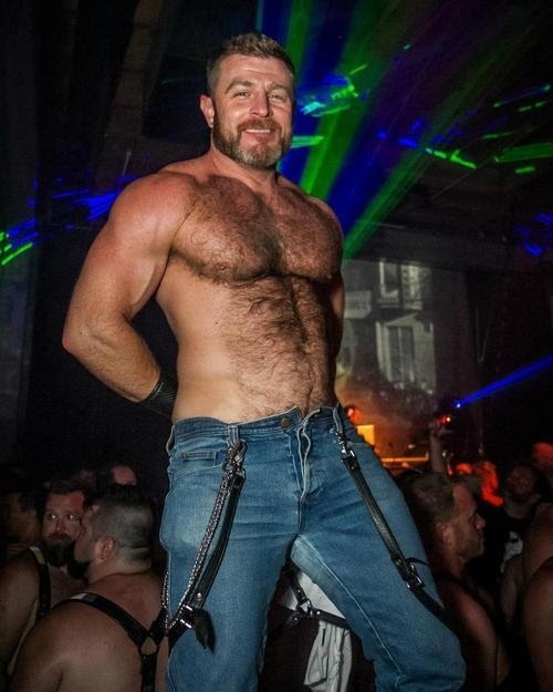 hairy-chests:  @hairychestsx     Submit MoDeL G      Cock - Gif