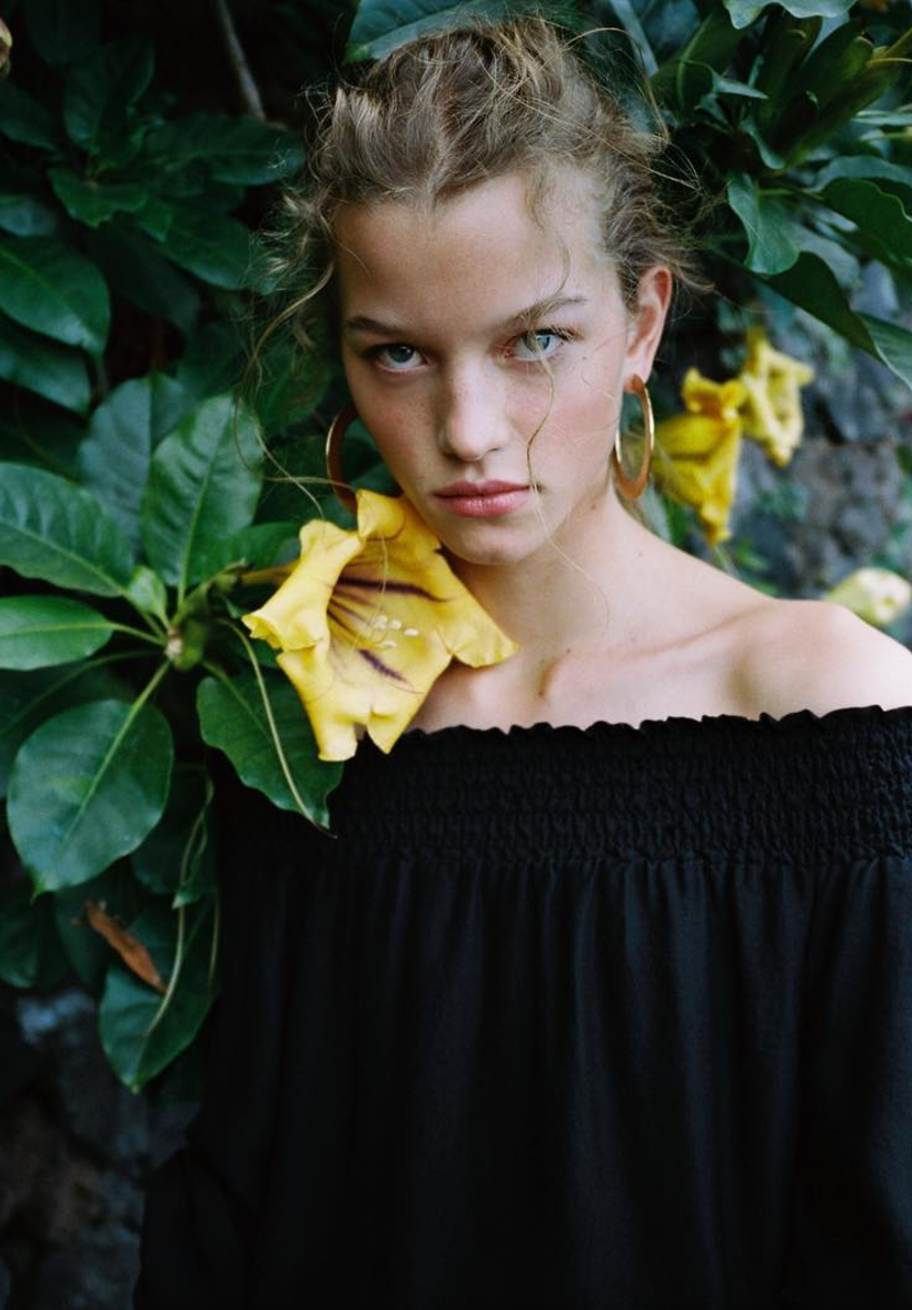 midnight-charm:   Laurijn Bijnen photographed by  Yaniv Edry for Vogue UK May 2017