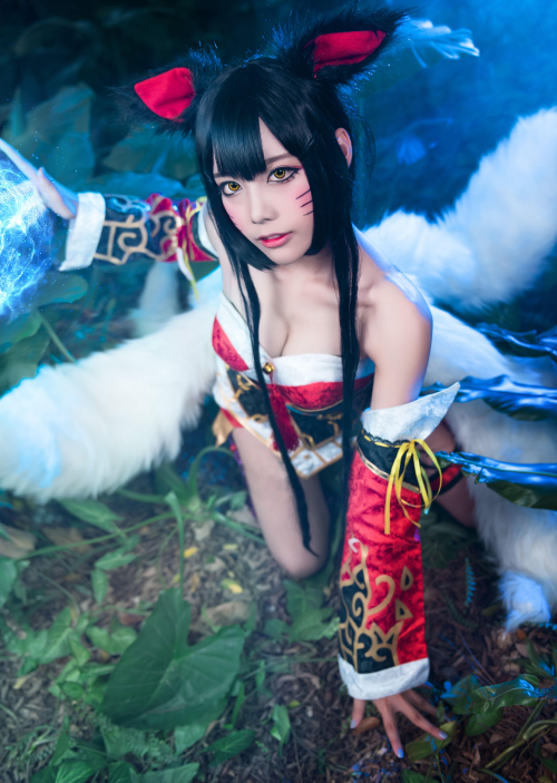 Porn photo scandalousgaijin:  Ahri - Sama