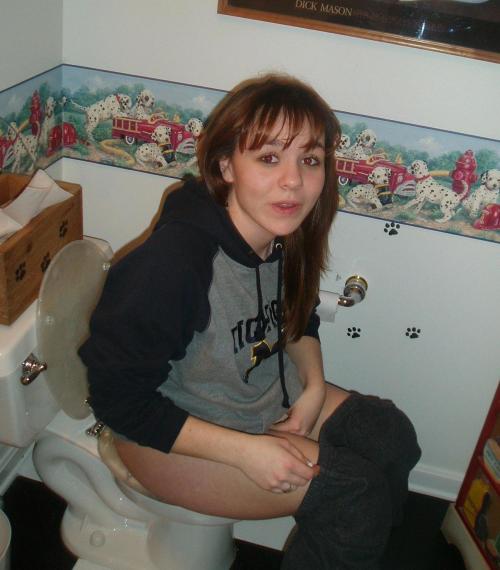 Porn photo dimitrivegas:  Toilet girl