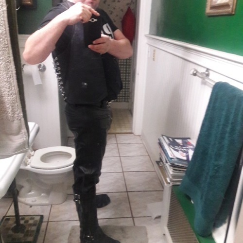New leather pants from #665 love them. #gear365