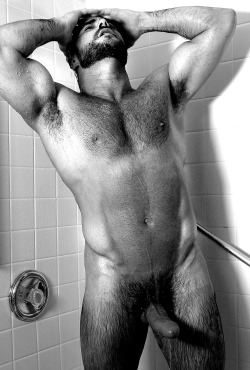 HAIRY SURFER