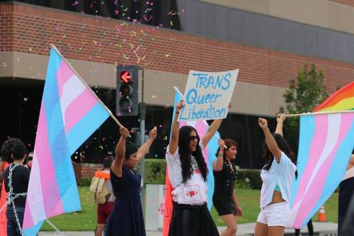 insurrectionnews: USA:  LGBTQ Activists Block Road Outside Trans Detention Center Full sto