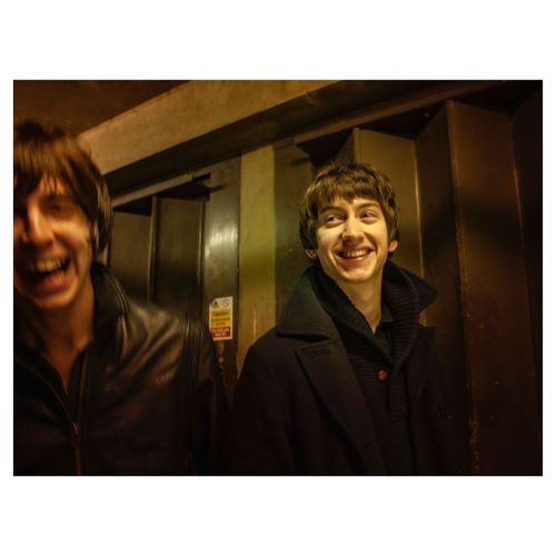 theageoftheunderstatement: paulhearfield: Bands laughing no.29…@thelastshadowpuppets (Posted on 03/0