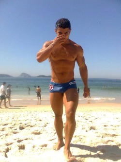 kinky-verbal-dom-top:  jockbeach:  http://jockbeach.tumblr.com