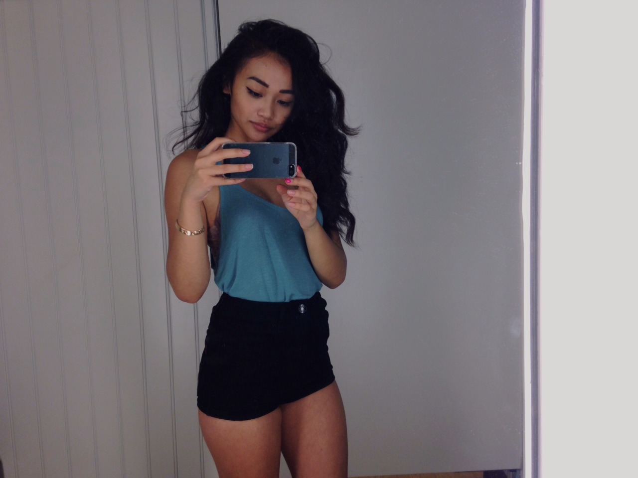 impulsivelyneurotic:  loveknows-hang:  thim slick  hang is bae. 