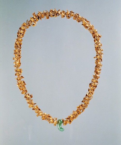 Necklace from Noseo-dong at Gyeongju, Korea from the Silla Kingdom (57 BC-935 AD)