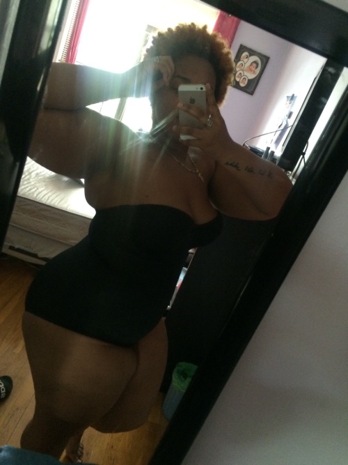 nikareeashlee:  So thick that everybody else in the room is so uncomfortable 