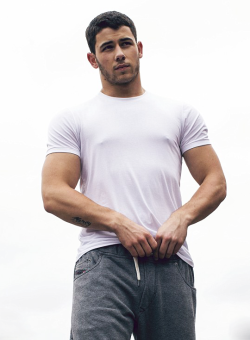 bootybulgeheaven: Nick Jonas