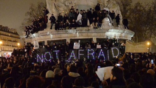 akemi26:  Photo of Paris right now, wow. 🇫🇷 