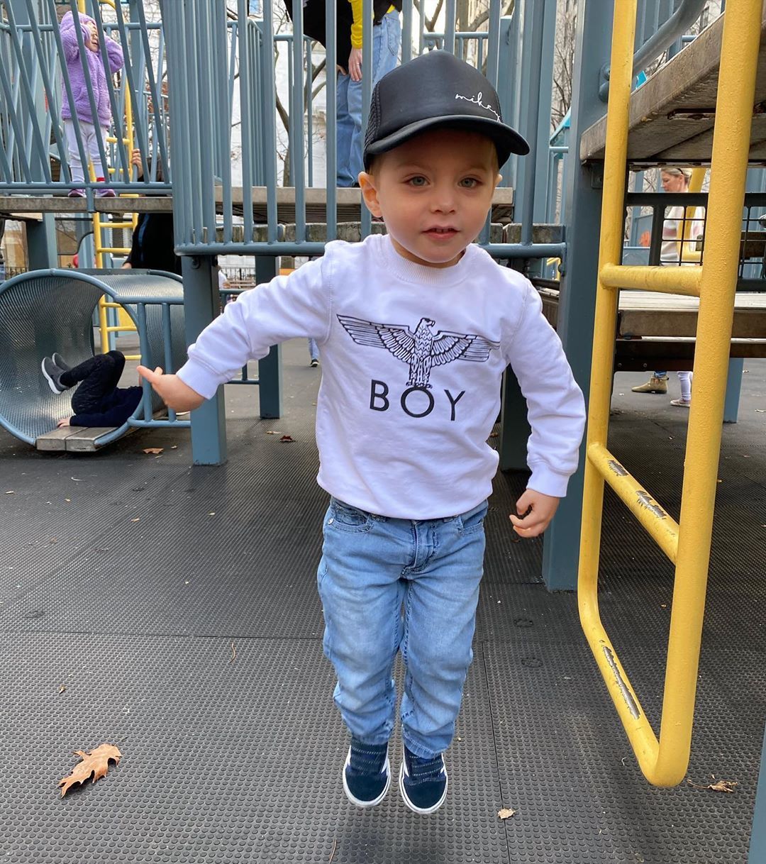 BOY (at New York City)
https://www.instagram.com/p/B7Zd9rmJe2E/?igshid=1484blblxalnr