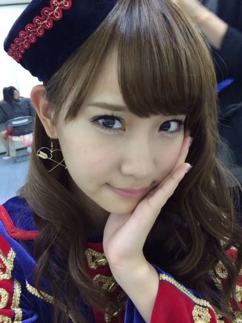 akibeya:  永尾まりや - Google - 雨やー 雨やー 雨だけど 頑張ってきましヽ(・∀・)ﾉ NGO 永尾まりや