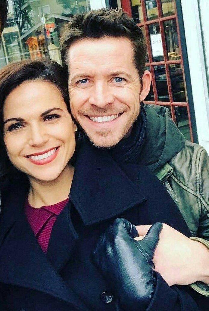 Regina and Robin from once upon a time