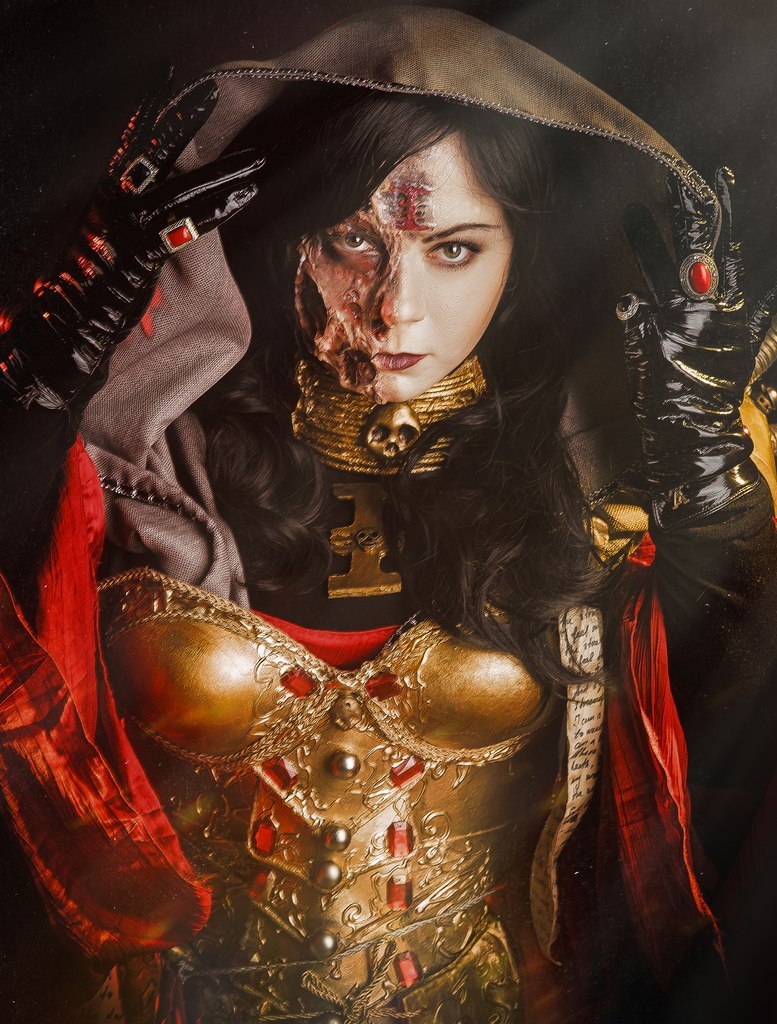 kamikame-cosplay:  From Russia an awesome Warhammer 40,000 Cosplay! Theodora, an