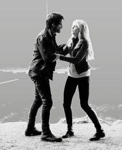 emmasneverland:100 days of captain swan: day 63