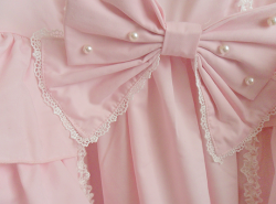 akaashie:  aesthetic: pink dress details 