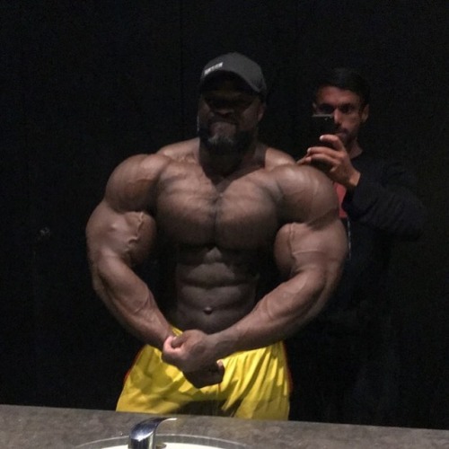 drwannabebigger:Brandon Curry