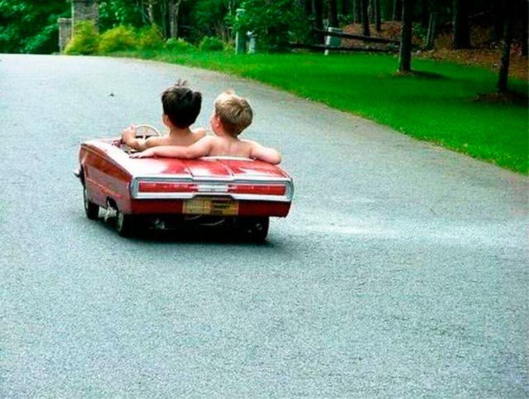 the-heart-of-the-lion:  +++ “ ROAD TRIP…….LOL…!”