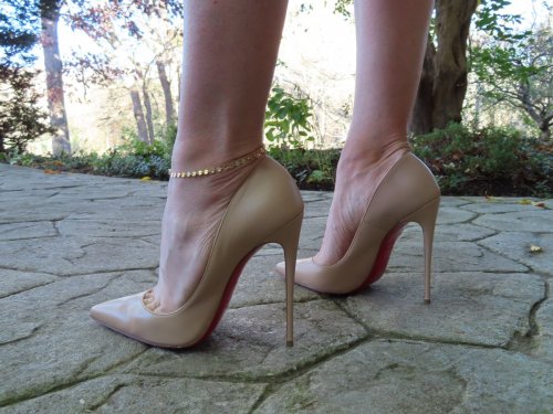 high6969heels:  Nude Calf So Kate 120 Absolutelly gorgeous. The anklet tells a tale! To those in the
