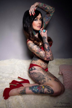 we-require-more-tatooed-girls:  More @ http://we-require-more-tatooed-girls.tumblr.com