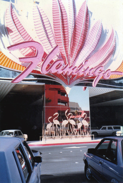 pixelpapi: flamingo hotel and casino - las vegas (1980′s)