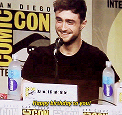 imsirius:  6500 people sing for Daniel Radcllffe at the 2014 SDCC x