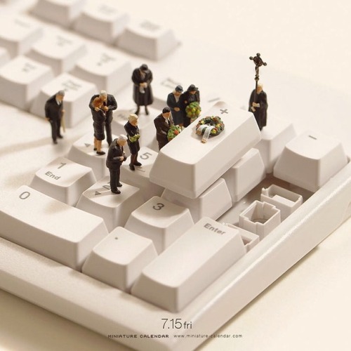 talesfromweirdland:Miniature dioramas by Japanese artist, Tatsuya Tanaka. He has been making one eve