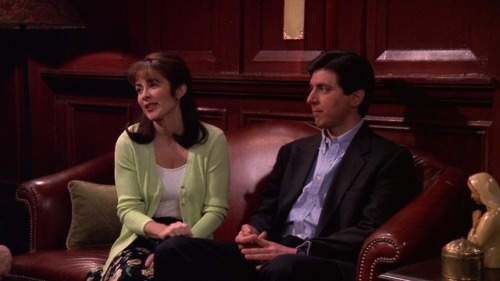 Everybody Loves Raymond (TV Series) - S2/E25 ’The Wedding Pt 2’ (1998), Charles Dur