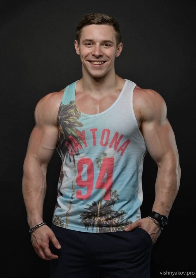 gaymanspride:  Mark Ivanov via Gorgeous Sexy Guys 