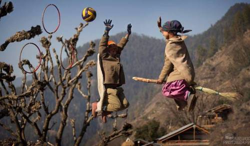 micdotcom:Anshu Agarwal, a teacher and photographer living in the Himalayan village of Garhwal, brou